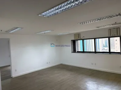 Sala Comercial para alugar, 124m² no Indianópolis, São Paulo