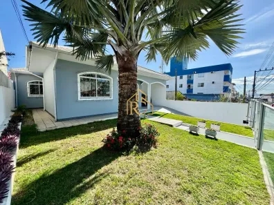 Casa com 5 Quartos à venda, 207m² no Serraria, São José