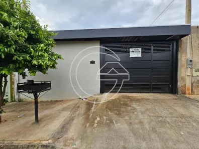 Casa com 2 Quartos para alugar, 50m² no Centro, Marília