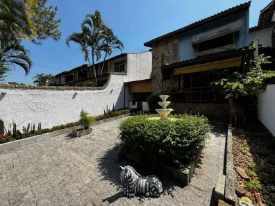 Casa de Condomínio com 3 Quartos à venda, 231m² no Anil, Rio de Janeiro