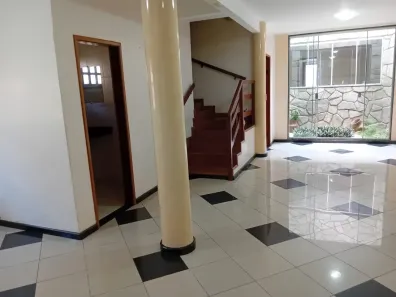 Sobrado com 3 Quartos à venda, 300m² no Vila Santa Isabel, Anápolis
