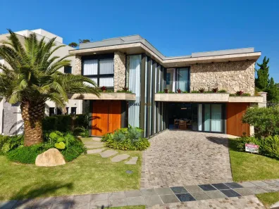 Casa de Condomínio com 4 Quartos à venda, 257m² no , Xangri-lá
