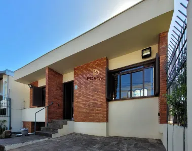 Casa com 4 Quartos à venda, 318m² no Três Figueiras, Porto Alegre