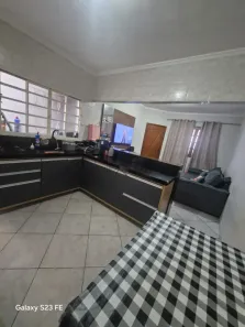 Casa com 2 Quartos para alugar, 70m² no Jardim Cruzeiro do Sul, São José dos Campos