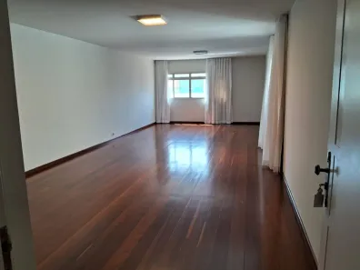 Apartamento com 4 Quartos à venda, 230m² no Fundinho, Uberlândia