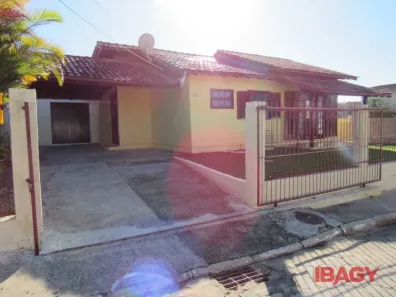 Casa com 2 Quartos para alugar, 110m² no Tapera da Base, Florianópolis