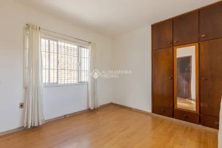 Casa com 3 Quartos à venda, 170m² no Niterói, Canoas