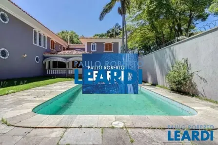 Sobrado com 5 Quartos para alugar, 600m² no Santo Amaro, São Paulo