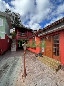 Casa com 3 Quartos para alugar, 300m² no Valparaíso, Petrópolis
