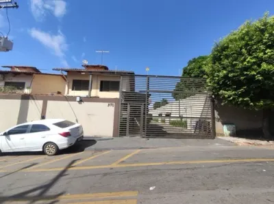 Sobrado com 3 Quartos para alugar, 97m² no Vila Monticelli, Goiânia