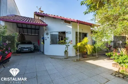Casa com 3 Quartos à venda, 124m² no Bombas, Bombinhas
