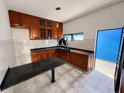 Casa com 4 Quartos para alugar, 250m² no Areão, Taubaté
