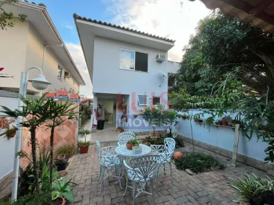 Casa com 3 Quartos à venda, 150m² no Maravista, Niterói