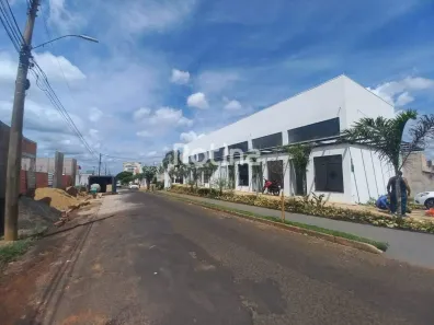 Ponto Comercial para alugar, 31m² no Saraiva, Uberlândia