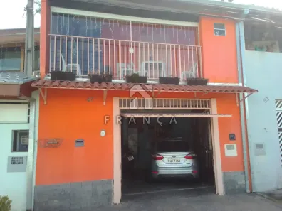 Casa com 3 Quartos à venda, 190m² no Vila Zezé, Jacareí