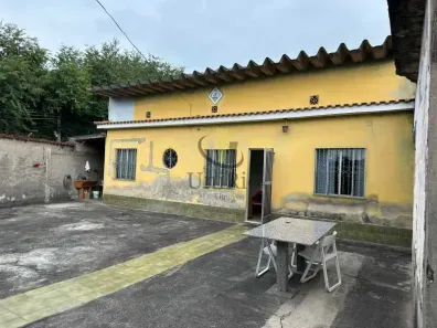 Casa com 1 Quarto à venda, 256m² no Bangu, Rio de Janeiro