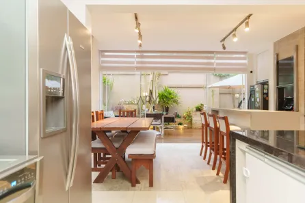 Casa de Condomínio com 3 Quartos à venda, 309m² no São Braz, Curitiba