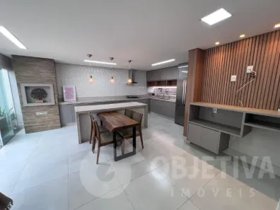 Casa de Condomínio com 4 Quartos à venda, 212m² no Granja Marileusa, Uberlândia