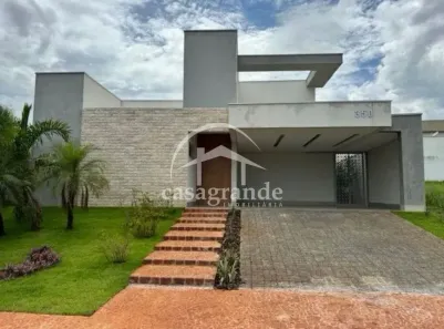 Casa de Condomínio com 4 Quartos para alugar, 230m² no Granja Marileusa, Uberlândia