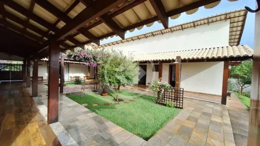 Fazenda/Sítio com 4 Quartos à venda, 300m² no , Bela Vista de Goiás