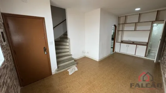 Casa com 2 Quartos para alugar, 80m² no Embaré, Santos