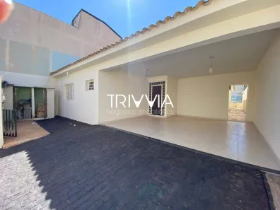 Casa com 4 Quartos para alugar, 270m² no Santa Mônica, Uberlândia