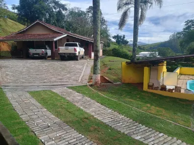 Casa com 5 Quartos à venda, 200m² no Costinha, São José dos Campos