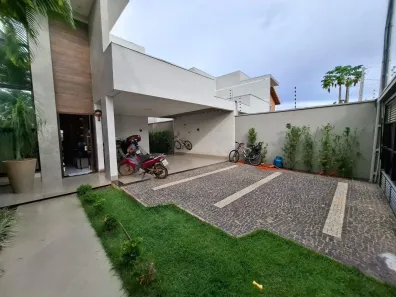 Casa com 3 Quartos à venda, 178m² no Plano Diretor Sul, Palmas
