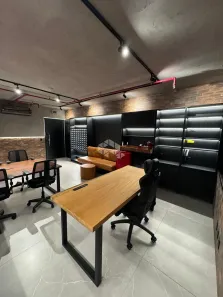 Sala Comercial à venda, 37m² no Chácara das Pedras, Porto Alegre