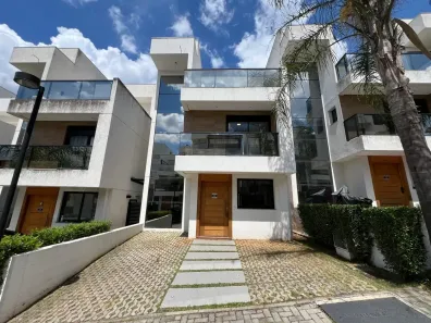 Casa com 3 Quartos à venda, 146m² no Parque Rincão, Cotia