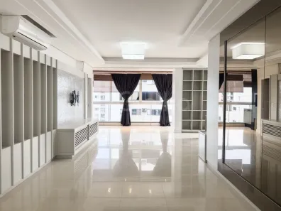 Apartamento com 3 Quartos à venda, 132m² no Centro, Florianópolis