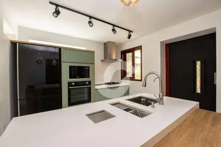 Casa de Condomínio com 4 Quartos à venda, 218m² no Itaipu, Niterói