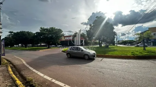 Lote/Terreno à venda, 255m² no Setor Comercial, Sinop