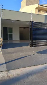 Casa com 3 Quartos para alugar, 140m² no Santa Cruz, Cuiabá