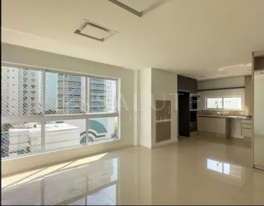 Apartamento com 3 Quartos para alugar, 94m² no Pioneiros, Balneário Camboriú