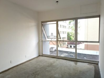 Sala Comercial à venda, 28m² no Centro, São José dos Campos