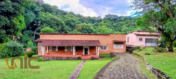 Casa com 4 Quartos à venda, 450m² no Corujas, Guapimirim