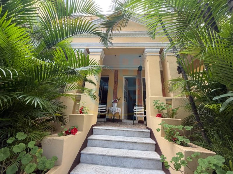 Casa com 8 quartos — Lourdes, Belo Horizonte