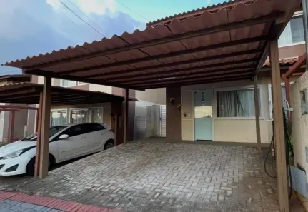 Casa de Condomínio com 3 Quartos à venda, 74m² no Residencial Center Ville, Goiânia
