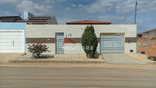 Casa com 4 Quartos à venda, 384m² no Novo Horizonte, Barreiras