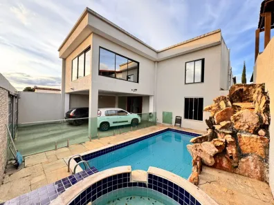 Casa com 4 Quartos à venda, 300m² no Residencial Santos Dumont, Brasília