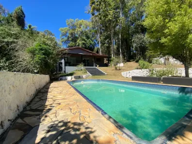 Fazenda/Sítio com 3 Quartos à venda, 280m² no Curral, Ibiúna