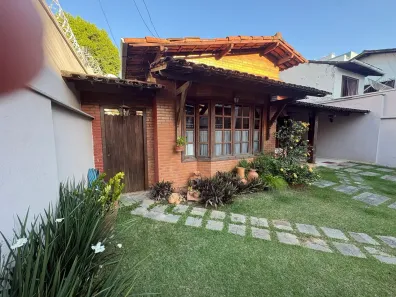 Casa com 3 Quartos à venda, 250m² no Centro, Coronel Fabriciano