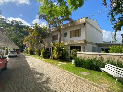 Casa de Condomínio com 2 Quartos à venda, 73m² no Jurerê, Florianópolis