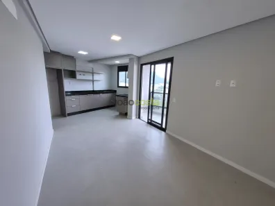 Apartamento com 2 Quartos para alugar, 75m² no Pagani, Palhoça