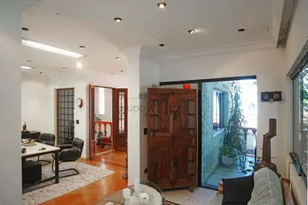 Casa com 5 Quartos à venda, 447m² no Jardim América, São Paulo