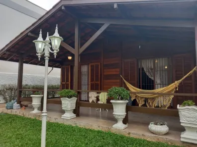 Casa com 3 Quartos para alugar, 186m² no Vila Atlântica, Caraguatatuba