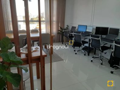 Sala Comercial à venda, 33m² no Barreiros, São José