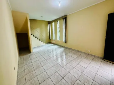Casa com 2 Quartos à venda, 156m² no Bangú, Santo André