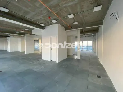 Sala Comercial para alugar, 325m² no Baeta Neves, São Bernardo do Campo